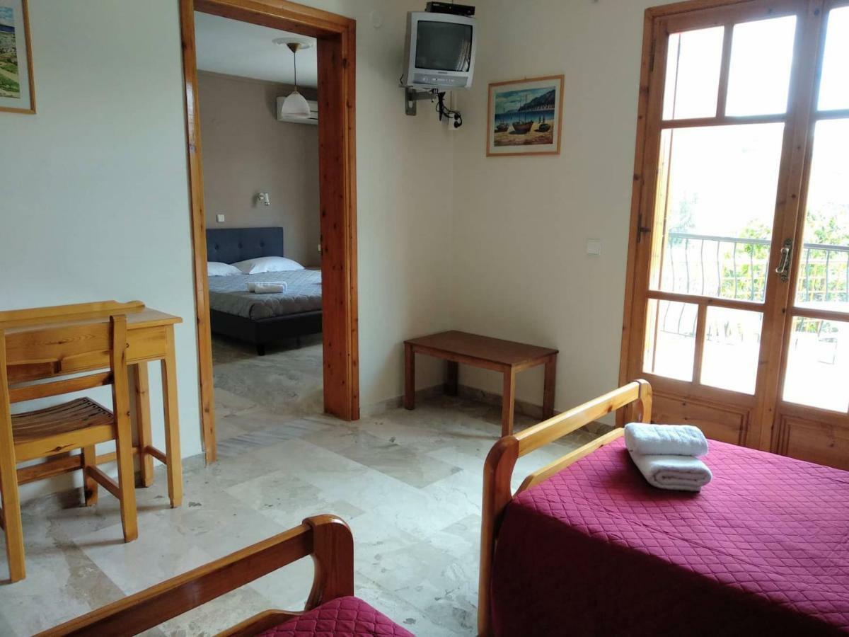 Orelia Pension Tolo Exterior photo